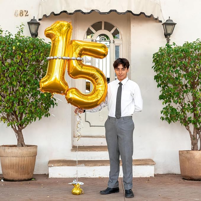 40 Inch Gold Number 7 Foil Balloon - Image 5